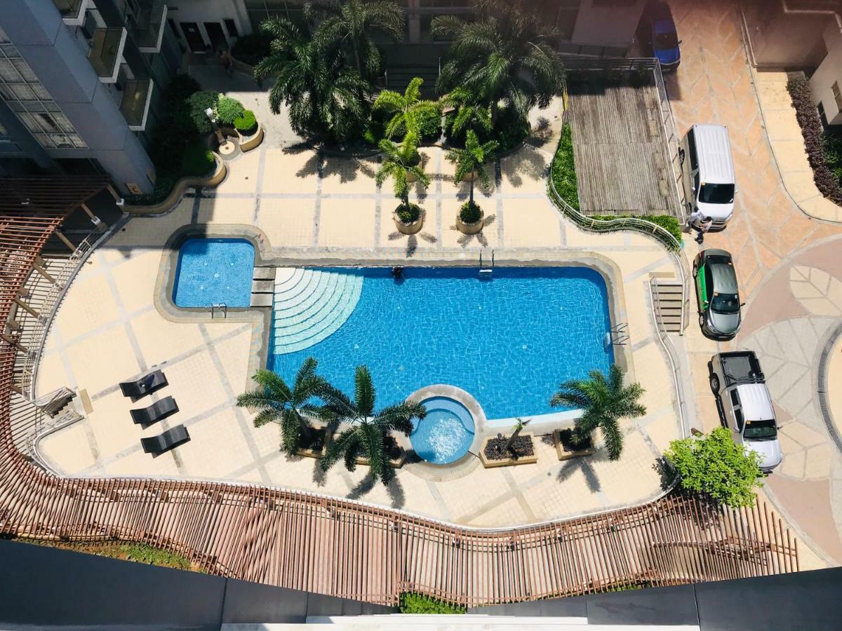One Palm Tree Villas Across Naia-T3 Manila Exterior foto